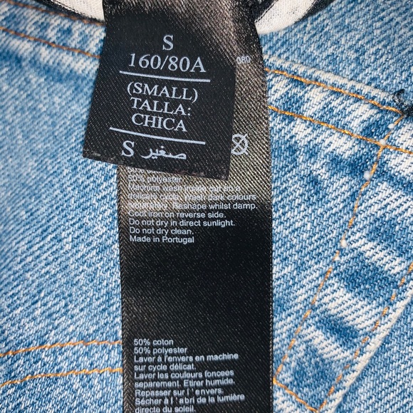 Levi Denim Skirt Size Small - Picture 4 of 7